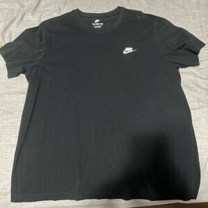 Nike Men's Black Short Sleeve Tee